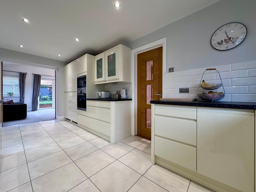 Kitchen / Breakfast Room