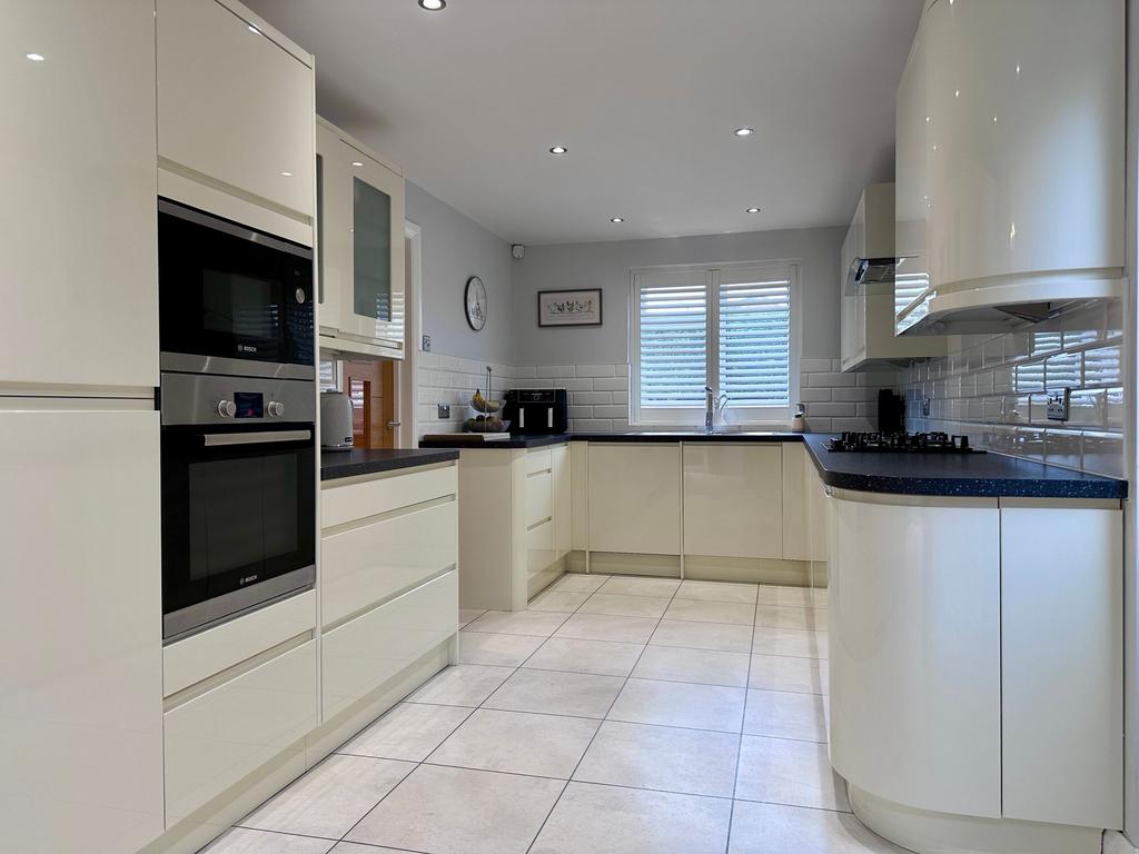 Kitchen / Breakfast Room