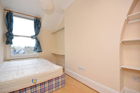 2 bedroom flat to rent, Electric Avenue, Brixton, London, SW9