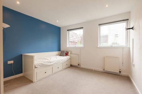 3 bedroom house to rent, Rush Common Mews, Streatham Hill, London, SW2