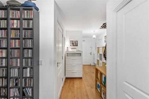 2 bedroom apartment for sale, Waterside Way, London, N17