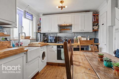 undefined, Rowan Lea, Chatham