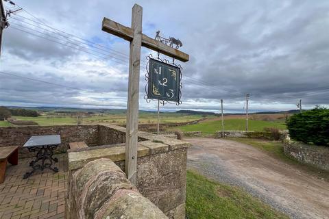 undefined, Wooler