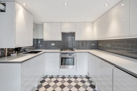 2 bedroom end of terrace house to rent, Trafalgar Close, Surrey Quays, SE16
