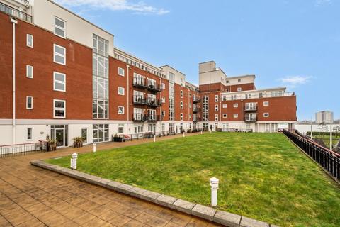 1 bedroom flat to rent, Arethusa House, Gunwharf Quays, Portsmouth