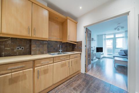 1 bedroom flat to rent, Arethusa House, Gunwharf Quays, Portsmouth