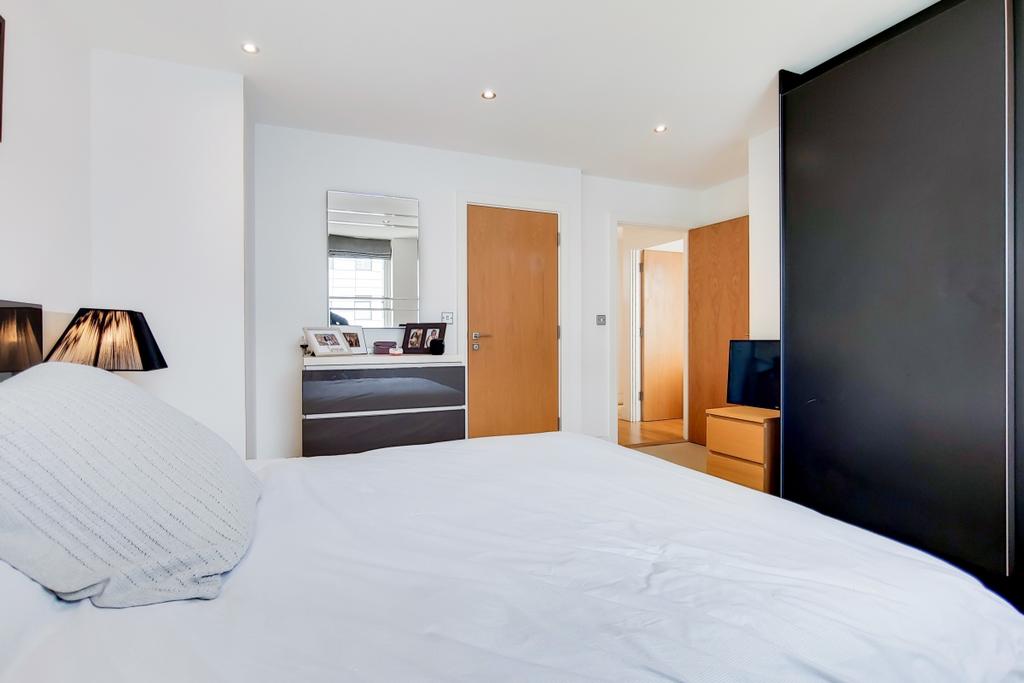 3 Master Bedroom-1