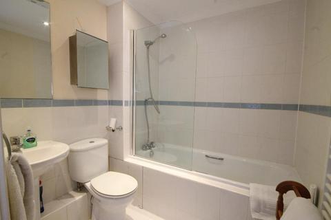 2 bedroom apartment for sale, ROYAL SWAN QUARTER, LERET WAY, KT22