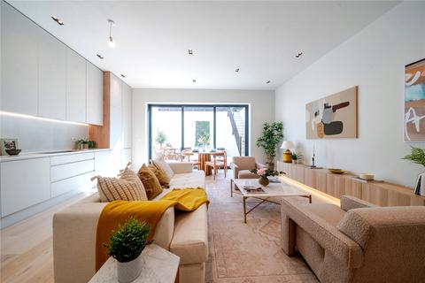 3 bedroom apartment for sale, Creswick Road, London