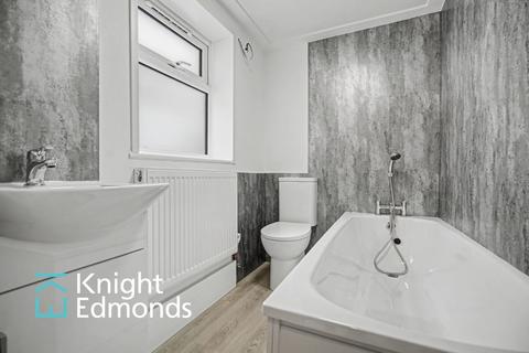 2 bedroom terraced house to rent, Thornhill Place, Maidstone, ME14