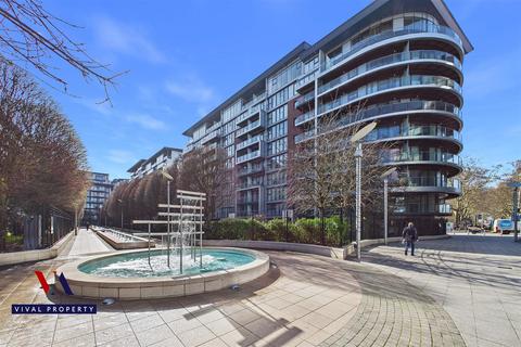 2 bedroom apartment to rent, Queenstown Road, London SW11