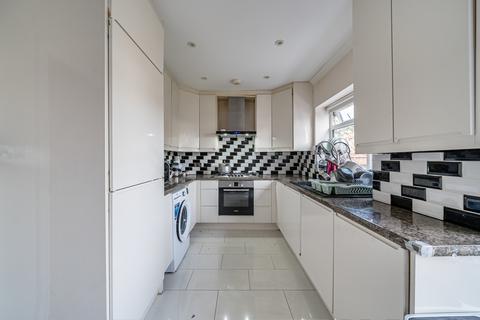 3 bedroom terraced house for sale, Clement Gardens, Hayes, UB3
