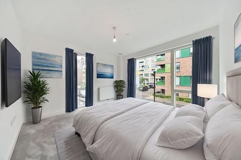 3 bedroom apartment for sale, West Parkside Greenwich SE10