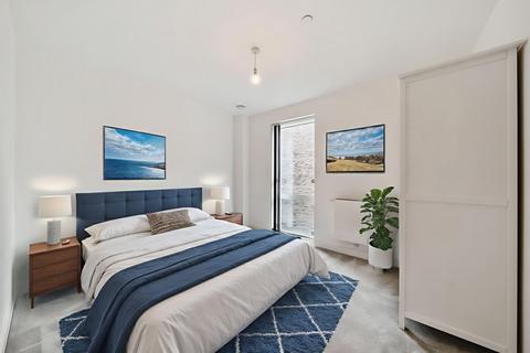 3 bedroom apartment for sale, West Parkside Greenwich SE10