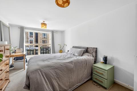 2 bedroom apartment for sale, Lillie Road, London