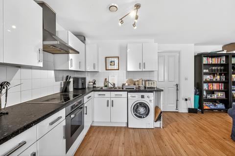 2 bedroom apartment for sale, Lillie Road, London