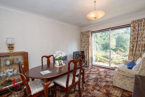 4 bedroom semi-detached house for sale, Maidavale Crescent, Styvechale CV3