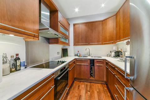 1 bedroom flat to rent, Carronade House, 121 Wapping High Street, London, E1W.