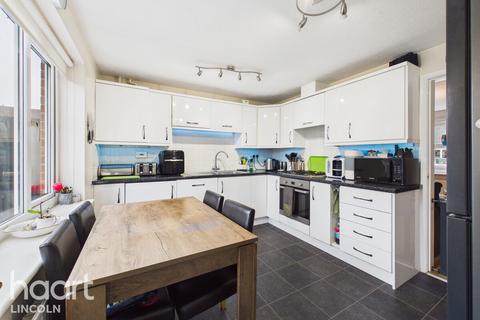 3 bedroom terraced house for sale, Tennyson Walk, Cherry Willingham