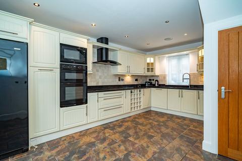 undefined, Chaul End Road, Caddington, LU1