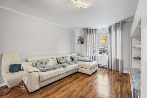 2 bedroom apartment for sale, Sefton Court, Welwyn Garden City