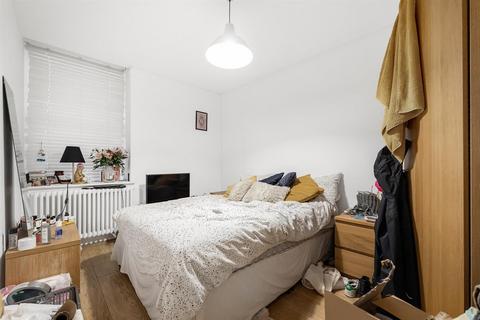 2 bedroom flat to rent, Norwood Road, SE27