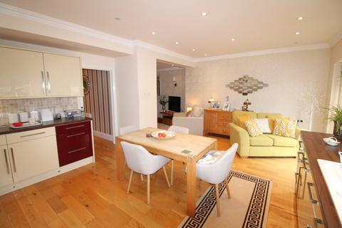undefined, Queens Gardens, Upminster RM14
