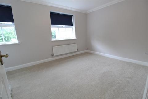 undefined, Charter Approach, Warwick