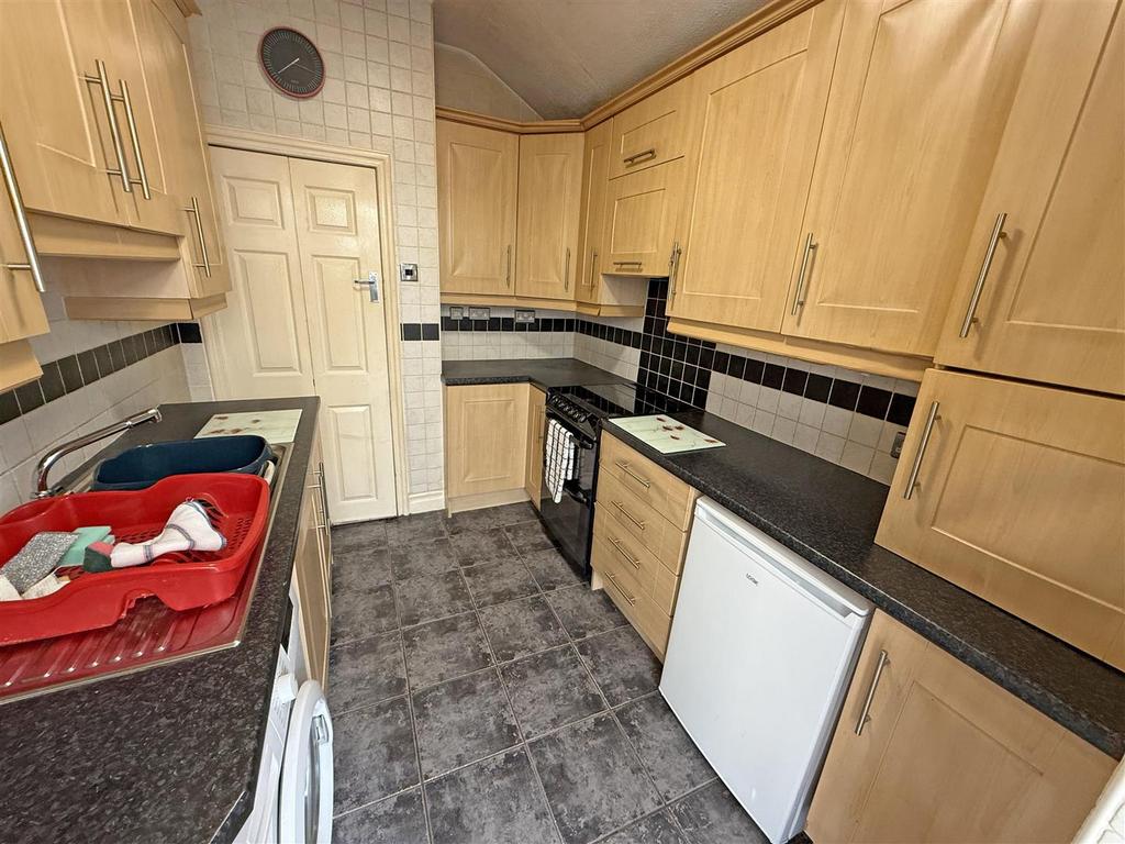 Kitchen A2.jpg