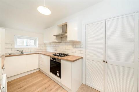 2 bedroom flat for sale, Jerningham Road, London SE14