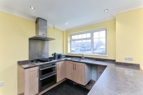 4 bedroom end of terrace house for sale, Swallow Close, Eastbourne