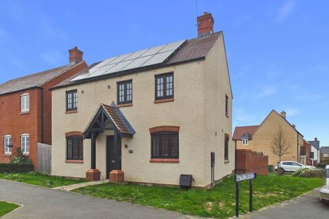 3 bedroom detached house for sale, Hexham Street, Towcester, NN12