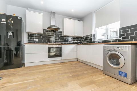 1 bedroom flat to rent, Sutherland Grove, London SW18