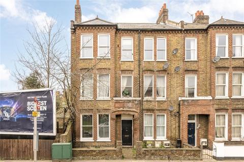 2 bedroom flat to rent, Bedford Road, London SW4