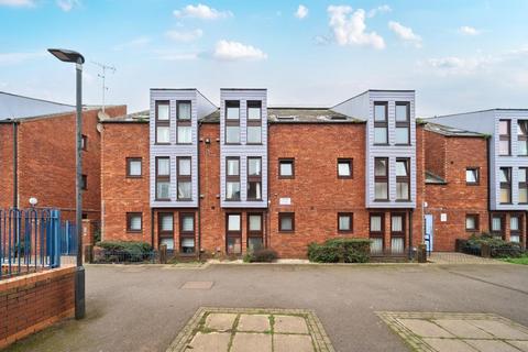 1 bedroom flat for sale, Enid Blyton House,  Aylesbury,  HP19