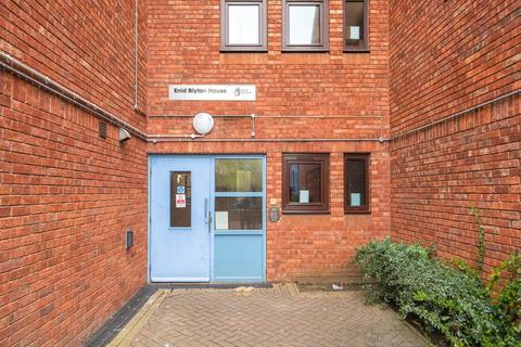 1 bedroom flat for sale, Enid Blyton House,  Aylesbury,  HP19