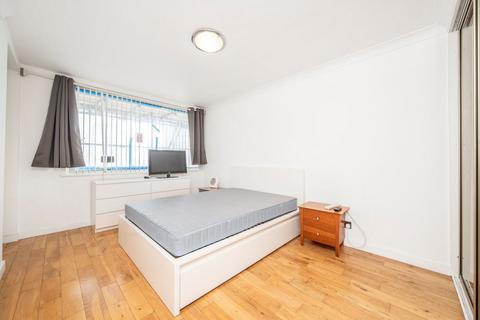 2 bedroom flat to rent, Boardwalk Place, London E14