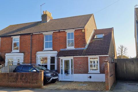 Gordon Road, Gosport. PO12 3QF