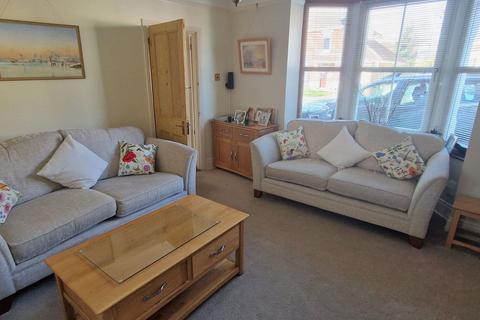 4 bedroom semi-detached house for sale, Gordon Road, Gosport. PO12 3QF