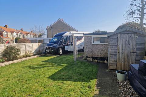 4 bedroom semi-detached house for sale, Gordon Road, Gosport. PO12 3QF