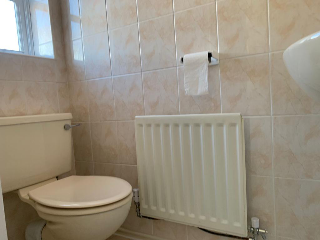 Cloakroom/wc