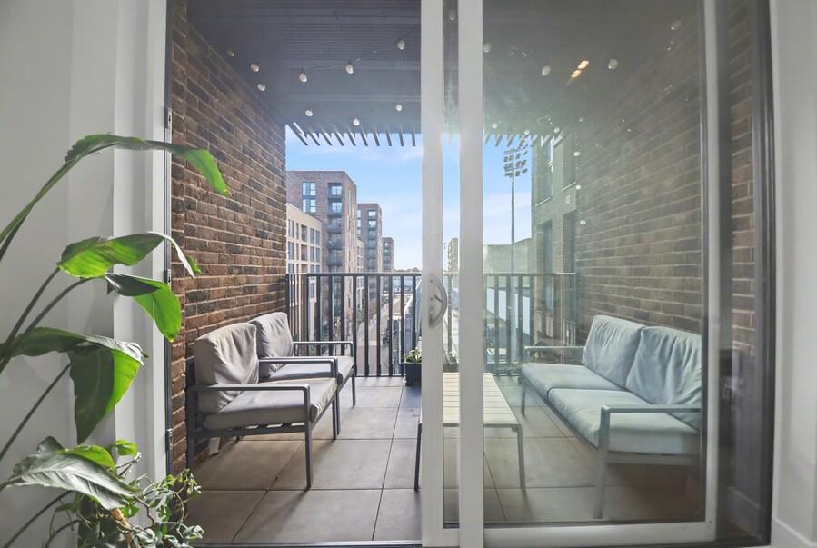 Balcony Pic 2.jpg