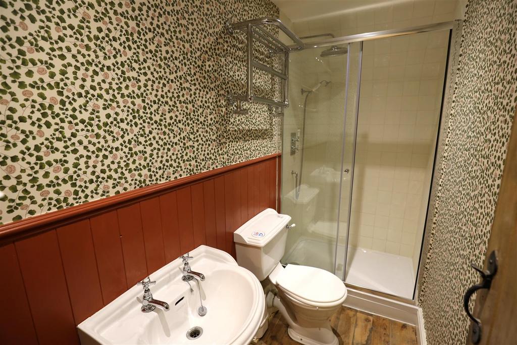 Upstairs bathroom.JPG
