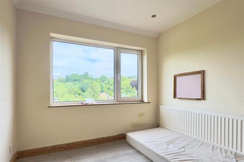 undefined, Deeds Grove, High Wycombe HP12