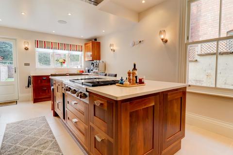 4 bedroom terraced house for sale, Gaveston Road, Leamington Spa CV32