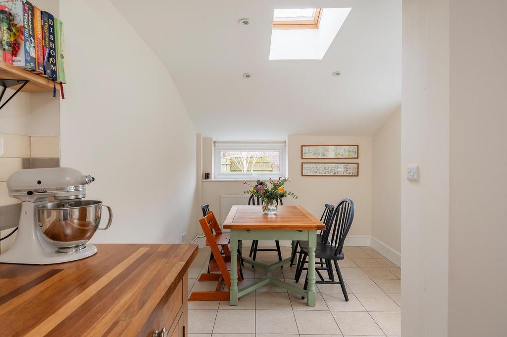 3 W1 R8 BN - Kitchen Diner B.jpg