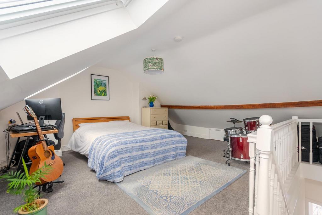 3 W1 R8 BN - Bedroom J.jpg