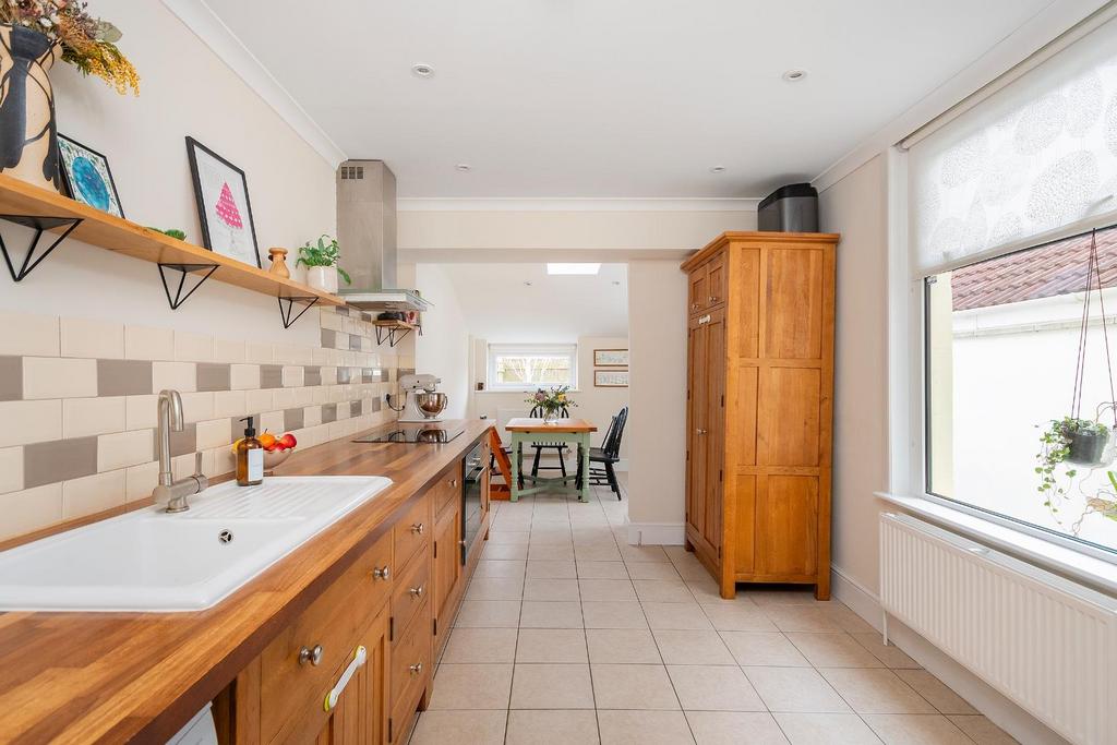 3 W1 R8 BN - Kitchen Diner F.jpg