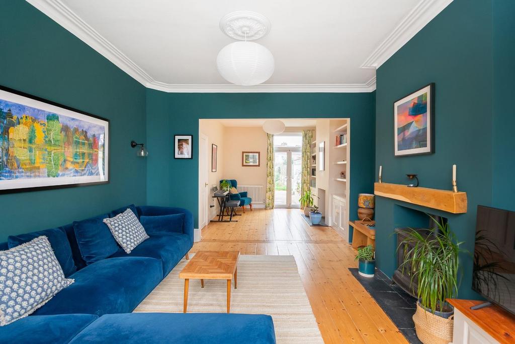 3 W1 R8 BN - Living Room C.jpg