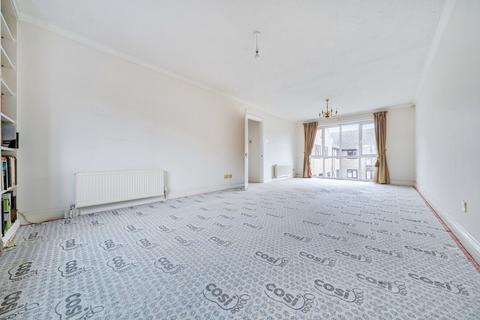 3 bedroom apartment for sale, Tudor Close, Chichester, PO19